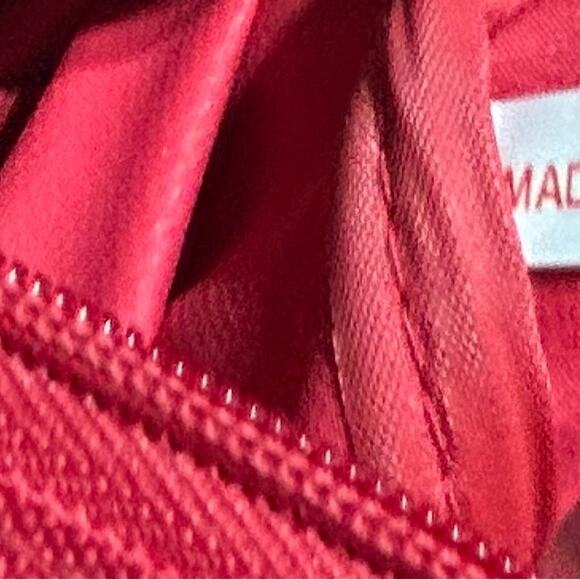 Burberry Red Travel Bag Durable and Spacious - Picture 8 of 9